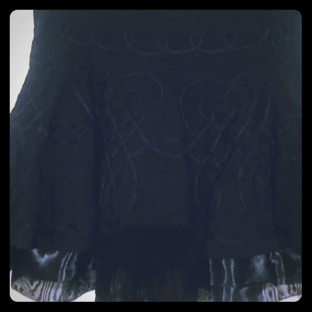 Mini skirt with tulle underneath skirt